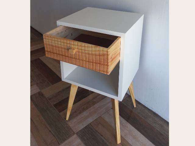 Mesa de luz Delfina
