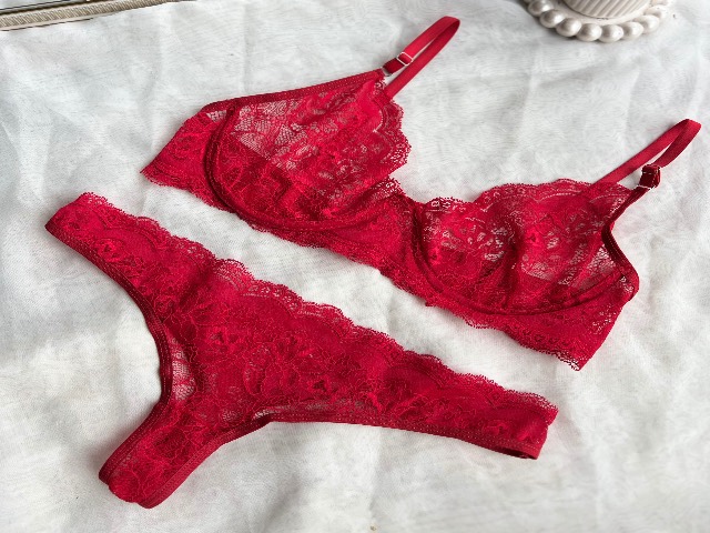 conjuntó bralette de encaje con arco 