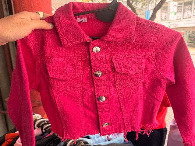 Campera rosa de gabardina