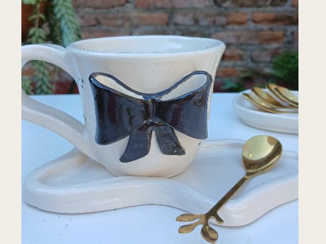 Taza Moño Black con frase adentro