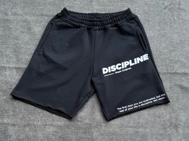 Pantalón corto “Discipline”
