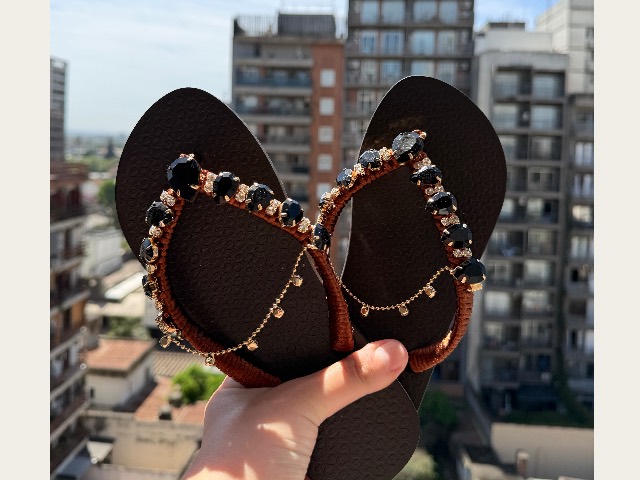 Ojotas con joyería