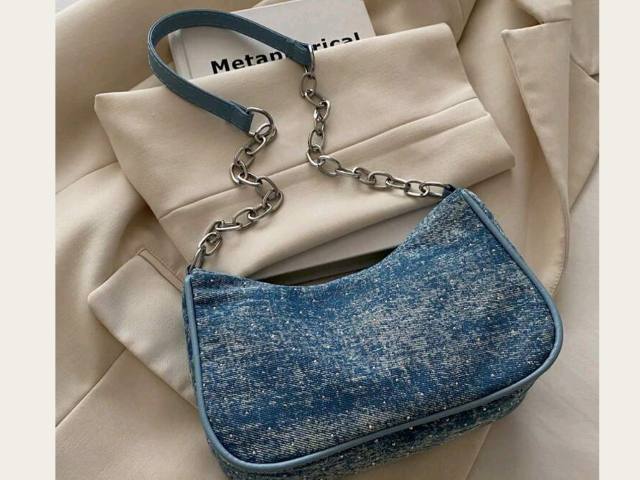Baguette modern girl ✨