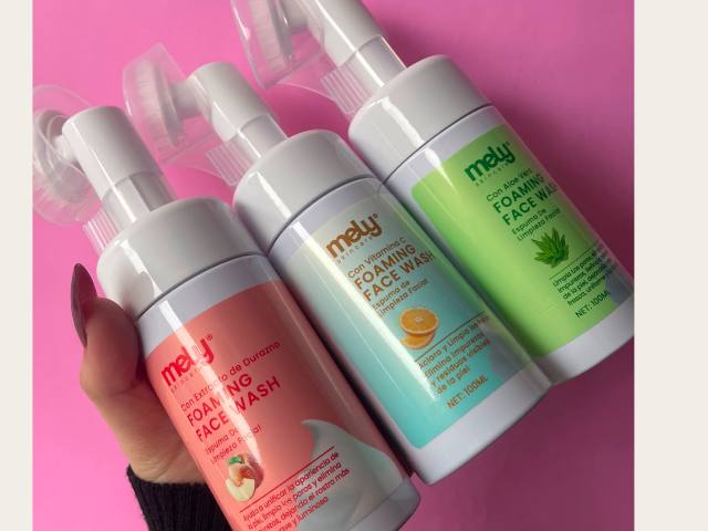 Espuma de limpieza facial Mely 