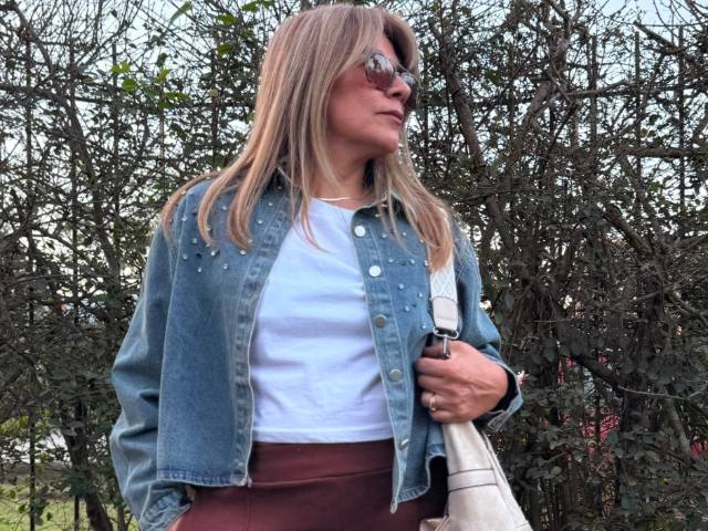 Campera de jeans con strass